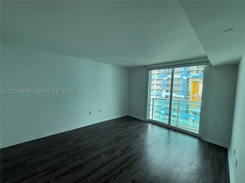 Apartment for rent at Skyline On Brickell 1002