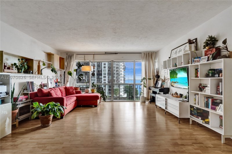 Condo for sale at Brickell Townhouse 8E