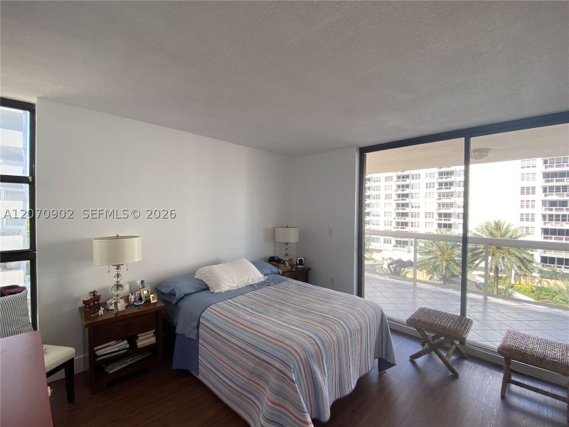 Alquiler de apartamento en L`Excellence 703