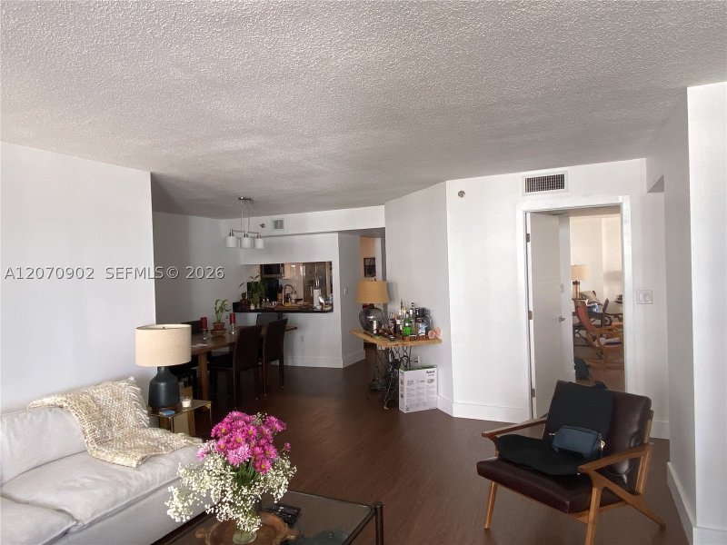 Alquiler de apartamento en L`Excellence 703