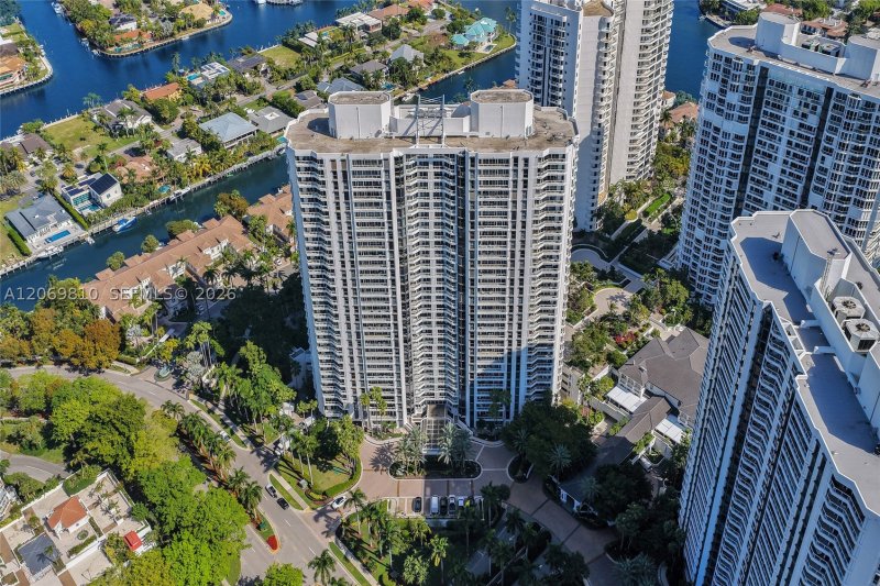 Comprar apartamento en North Tower at The Point 2310