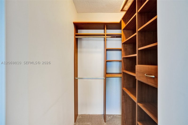 Comprar apartamento en North Tower at The Point 2310