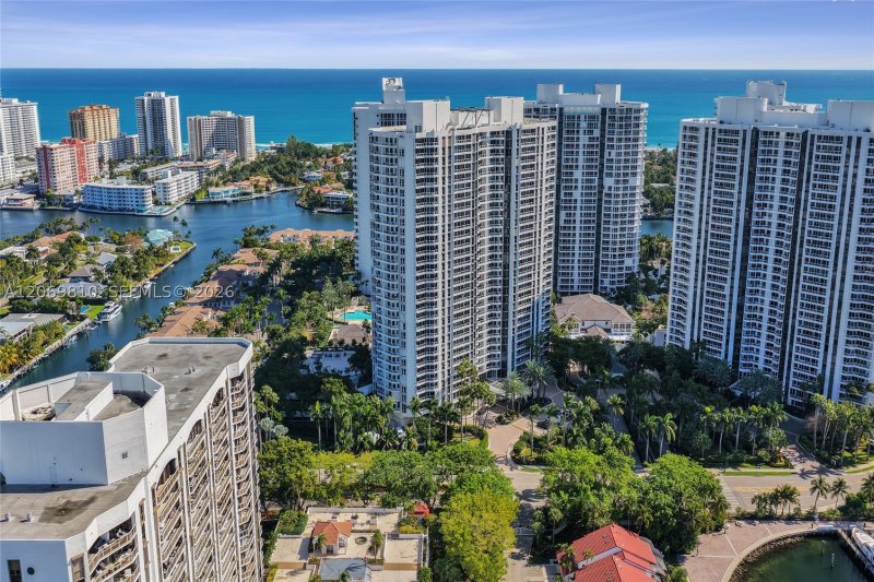 Comprar apartamento en North Tower at The Point 2310