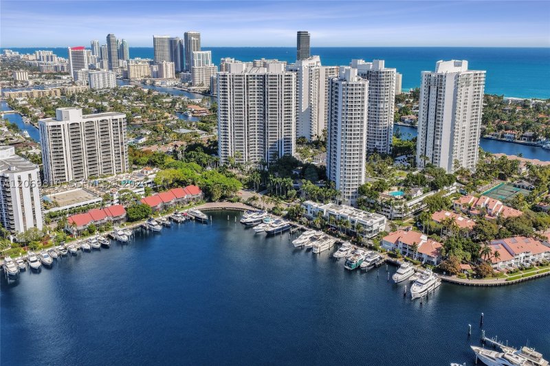 Comprar apartamento en North Tower at The Point 2310