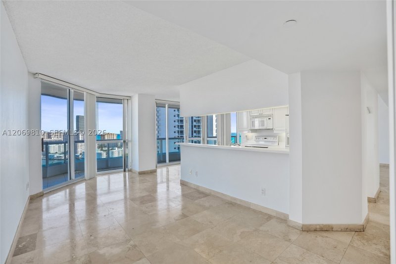 Comprar apartamento en North Tower at The Point 2310