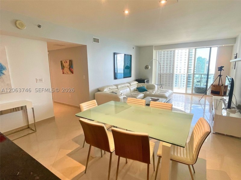 Aluguel de apartamento no Beach Club Two 3011