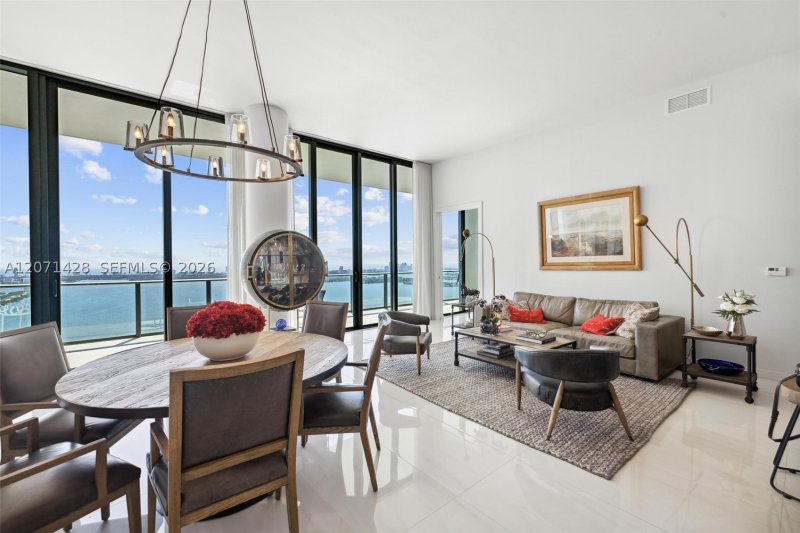 Comprar apartamento no Gran Paraiso PH5303