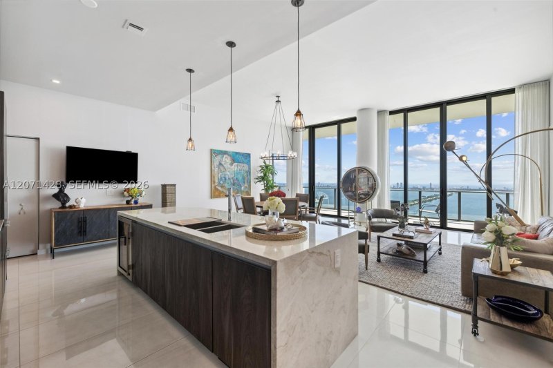 Comprar apartamento no Gran Paraiso PH5303