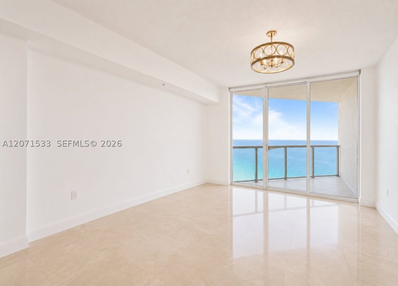 Aluguel de apartamento no La Perla 3604