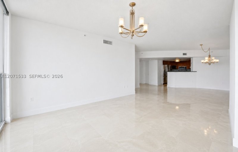 Aluguel de apartamento no La Perla 3604