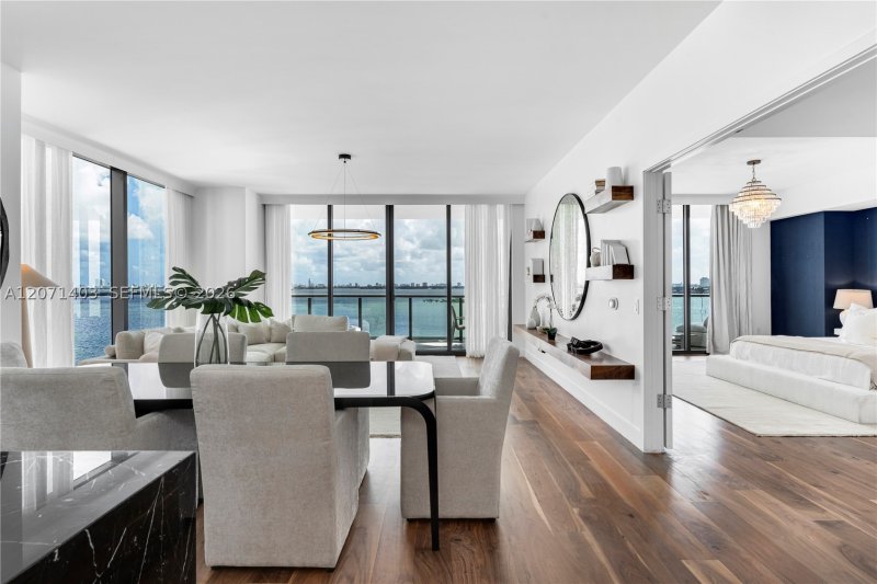 Apartment for rent at Elysee Miami 902