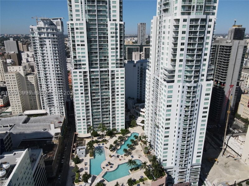 Comprar apartamento no Vizcayne Everglades On The Bay 3106