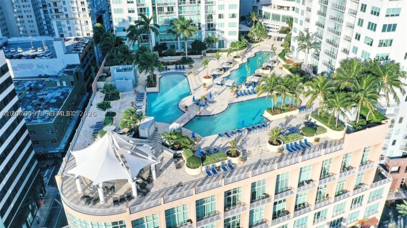 Comprar apartamento no Vizcayne Everglades On The Bay 3106