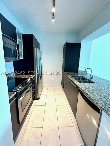 Comprar apartamento no The Plaza Tower II 3403