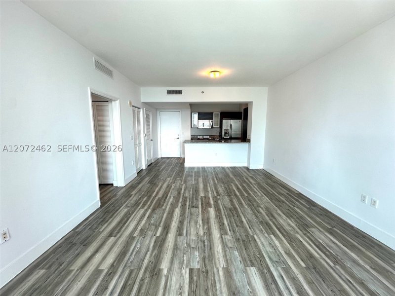 Comprar apartamento no The Plaza Tower II 3403