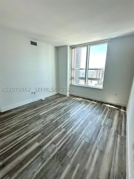 Comprar apartamento no The Plaza Tower II 3403