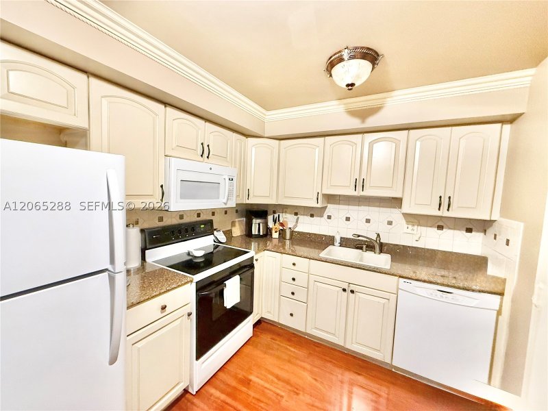 Property photo # 6