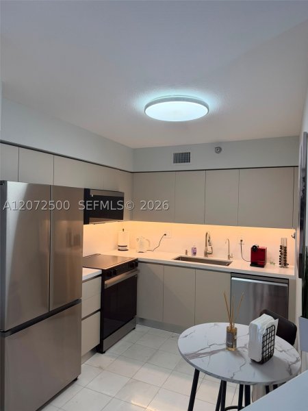 Condo for sale at Mystic Pointe 600 511