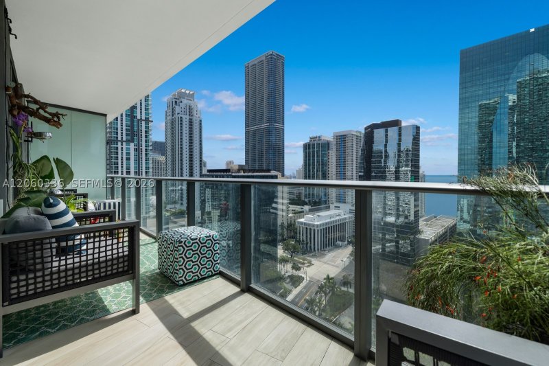 Comprar apartamento en Dua Miami - SLS Brickell Condo 2103