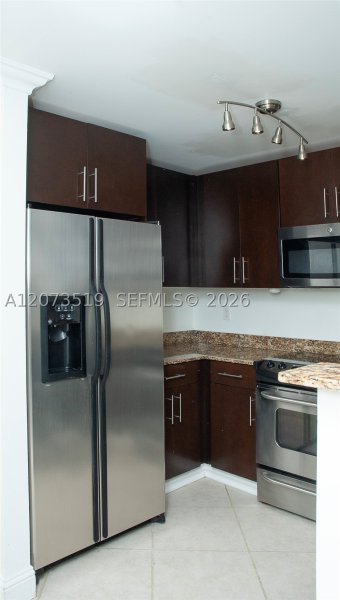 Apartment for rent at Ten Aragon 703