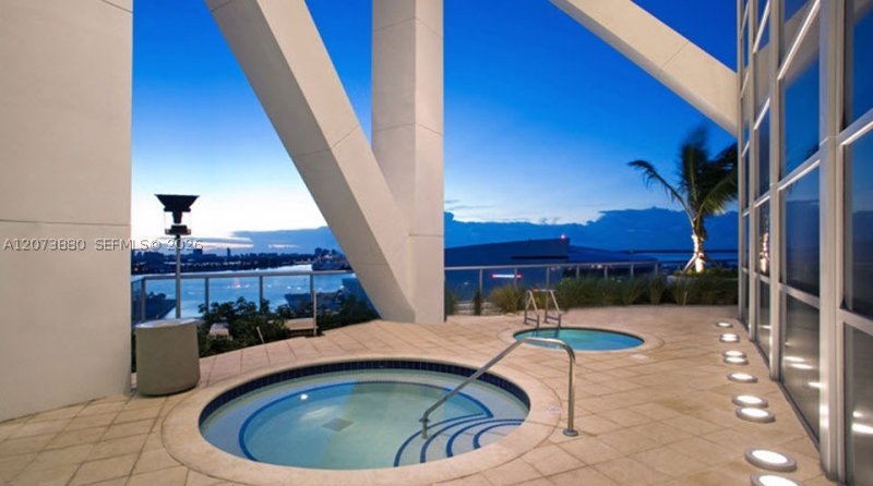 Alquiler de apartamento en Marina Blue 2403