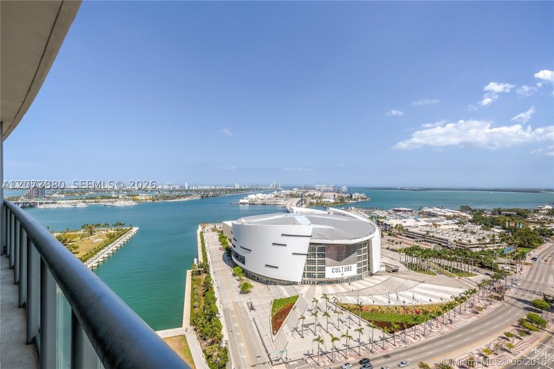 Alquiler de apartamento en Marina Blue 2403