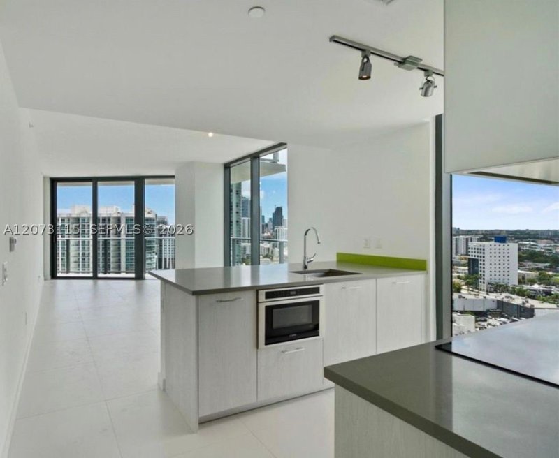 Alquiler de apartamento en Paraiso Bayviews 1808