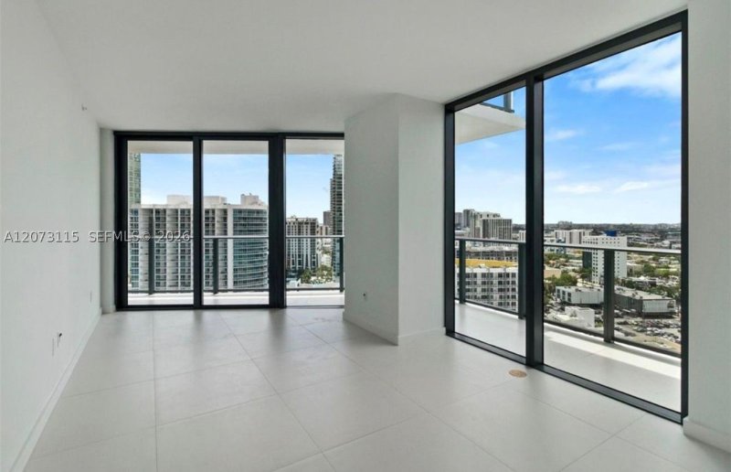 Alquiler de apartamento en Paraiso Bayviews 1808
