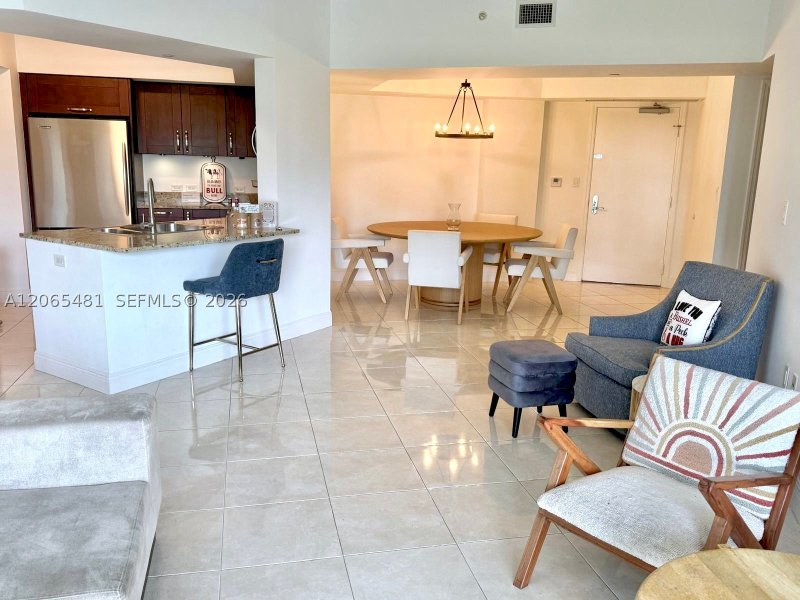 Comprar apartamento no Turnberry Village 612