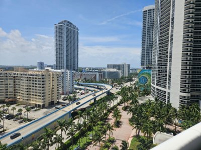 Beach Club One Apt #1409