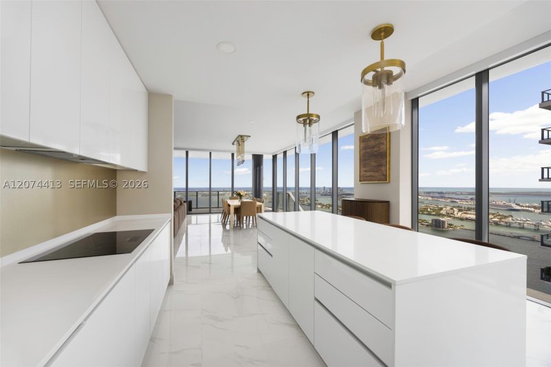 Alquiler de apartamento en Aria Reserve Miami PH-5904