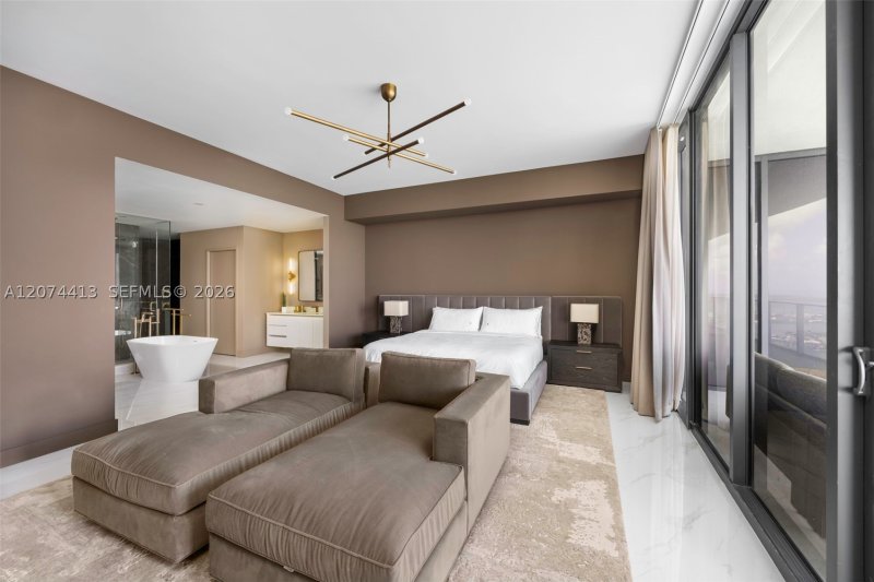Alquiler de apartamento en Aria Reserve Miami PH-5904