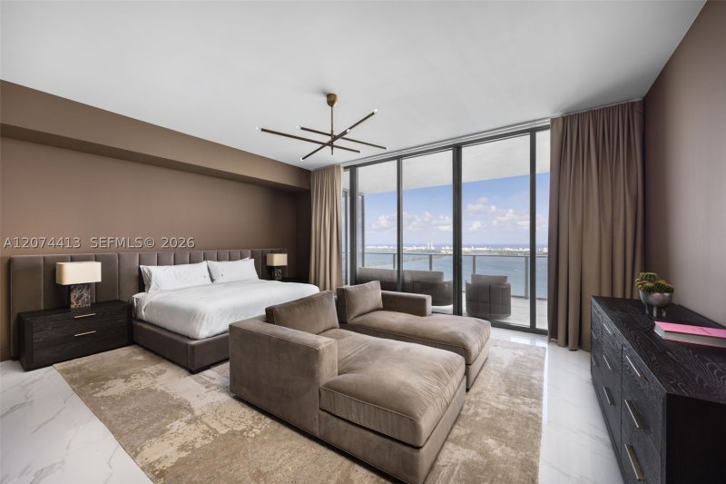 Alquiler de apartamento en Aria Reserve Miami PH-5904
