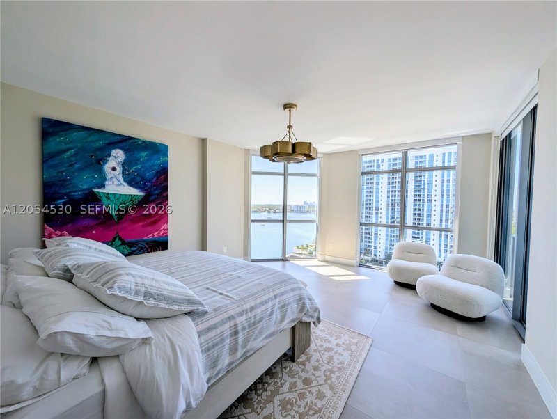 Comprar apartamento no Marina Palms Yacht Club 1501