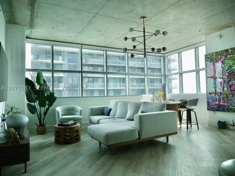 Aluguel de apartamento no Midtown Miami 4 H0915