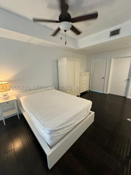 Apartment for rent at Infinity on Brickell 2202
