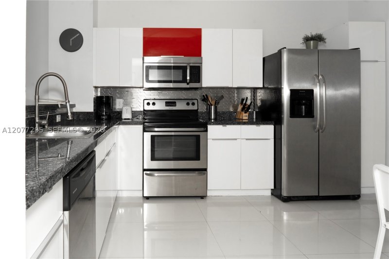 Property photo # 4