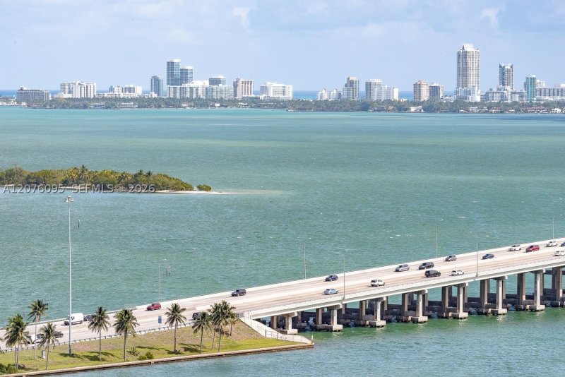 Comprar apartamento no Gran Paraiso 2101