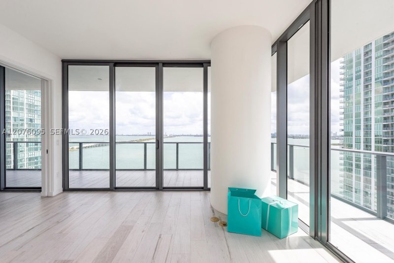 Comprar apartamento no Gran Paraiso 2101