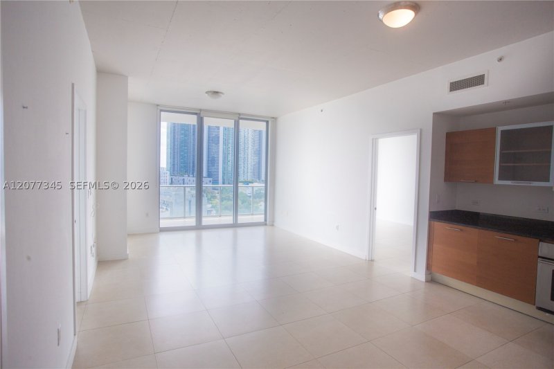Condo for sale at Midtown Miami 2 H1213