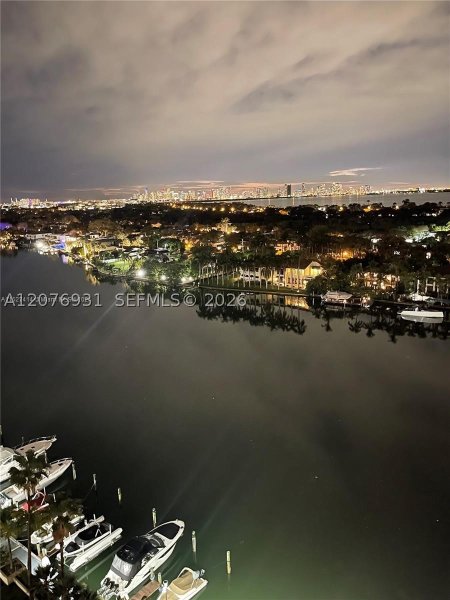 Alquiler de apartamento en 5600 Collins 16P