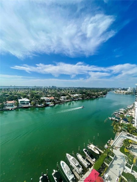 Alquiler de apartamento en 5600 Collins 16P