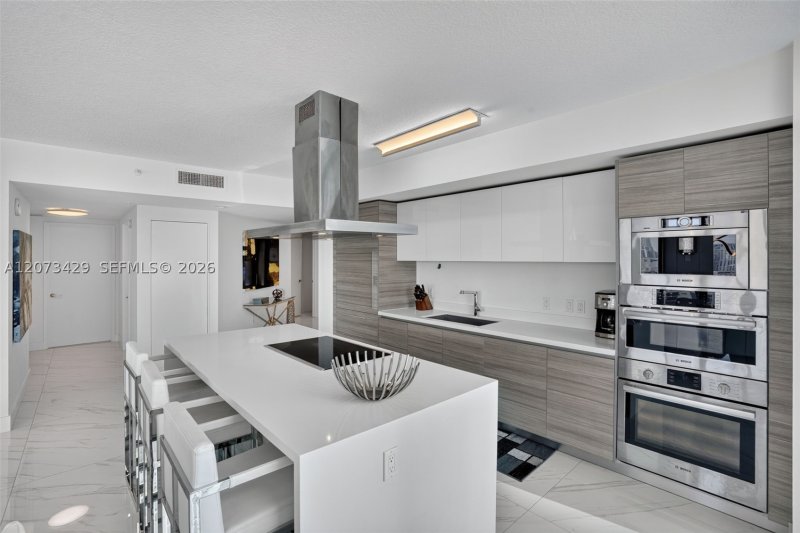 Condo for sale at Arlen House 4-1007