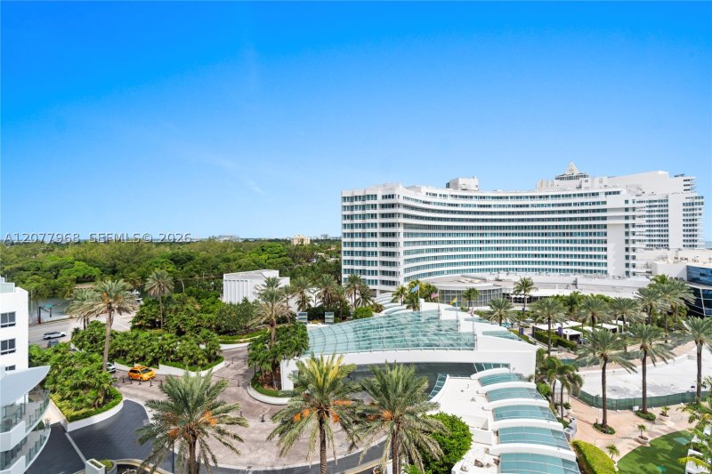Condo for sale at Fontainebleau III 803