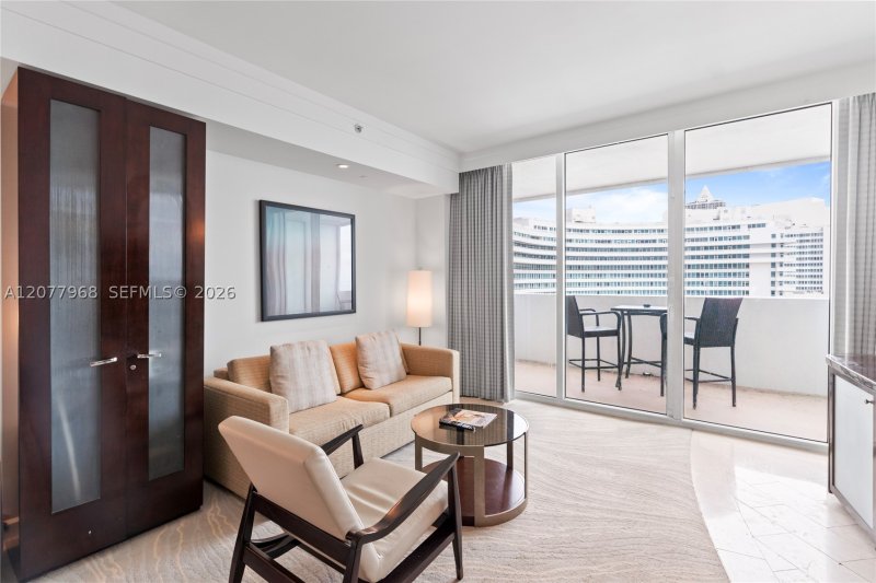 Condo for sale at Fontainebleau III 803