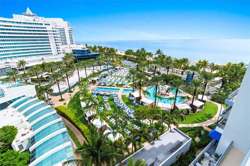 Condo for sale at Fontainebleau III 803
