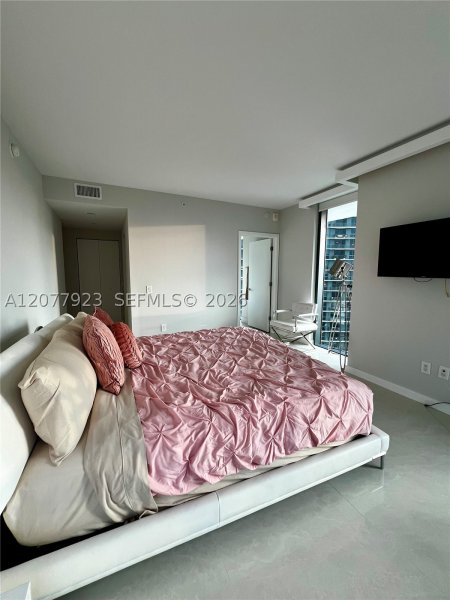 Comprar apartamento no Paraiso Bayviews 1910