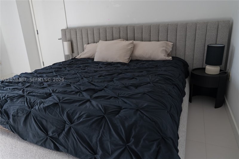 Comprar apartamento no Paraiso Bayviews 1209