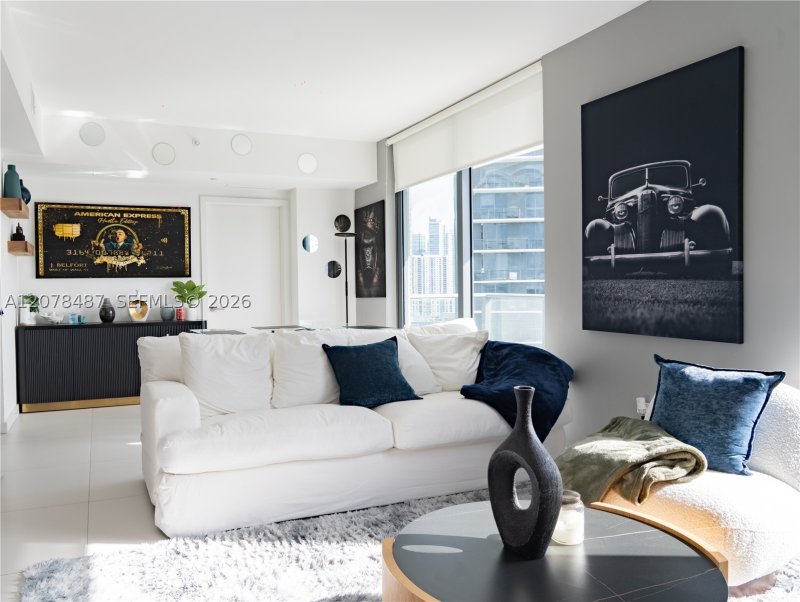 Paraiso Bayviews Apt #1209