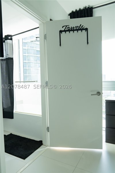 Comprar apartamento no Paraiso Bayviews 1209